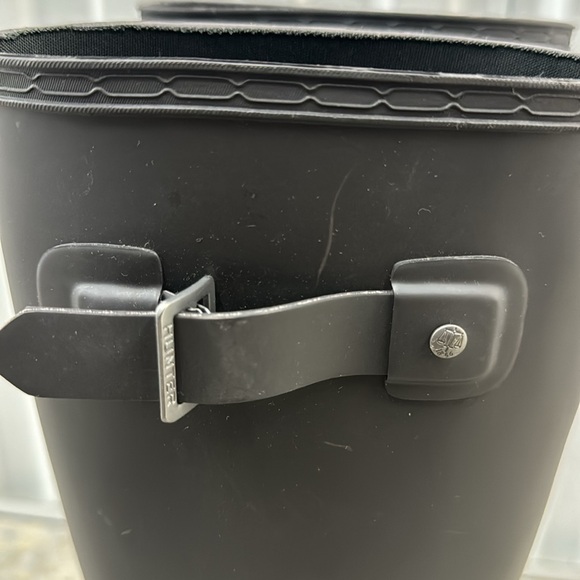 Hunter - Picture 4 of 14